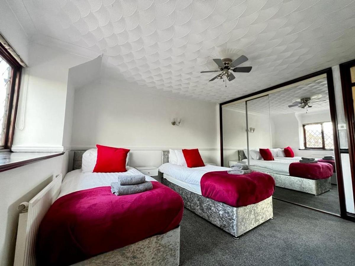 The Deja View House By Incredible Stay Peterborough Extérieur photo