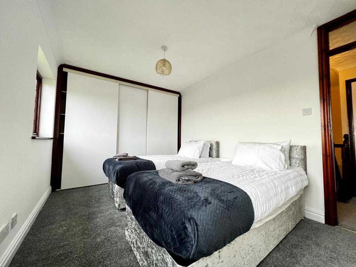 The Deja View House By Incredible Stay Peterborough Extérieur photo